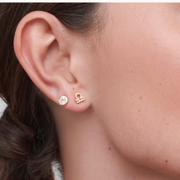 Kendra Scott Libra SINGLE Stud Earring in 18k Gold Vermeil - Picture 2 of 5